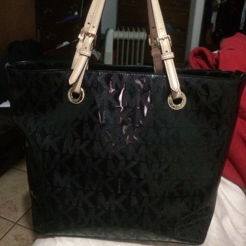 Michael Kors Jet Set Logo Tote - Shiny Black